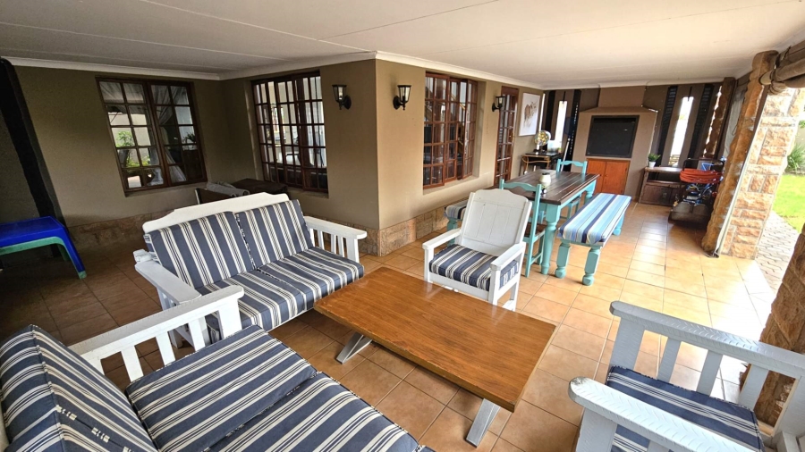 To Let 3 Bedroom Property for Rent in Meerhof North West